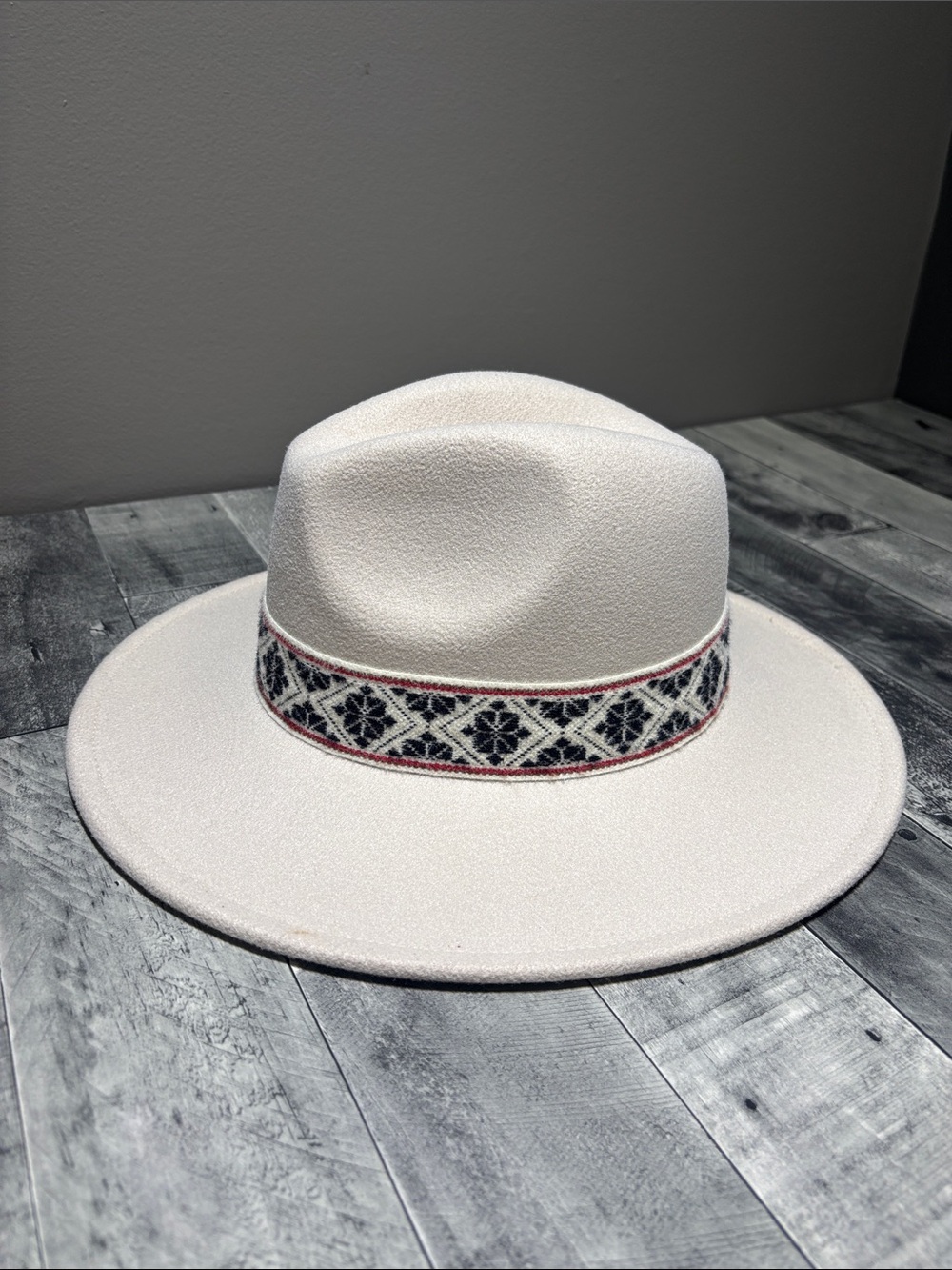 Women’s Cream Wide-Brim Fedora with Patterned Band